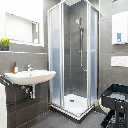 Gemütliches Nähe Bahnhof Und Hochschule Koblenz (Rhineland-Palatinate)