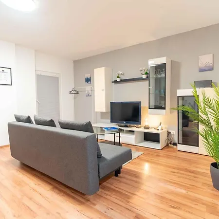 Gemütliches Nähe Bahnhof Und Hochschule Koblenz (Rhineland-Palatinate)